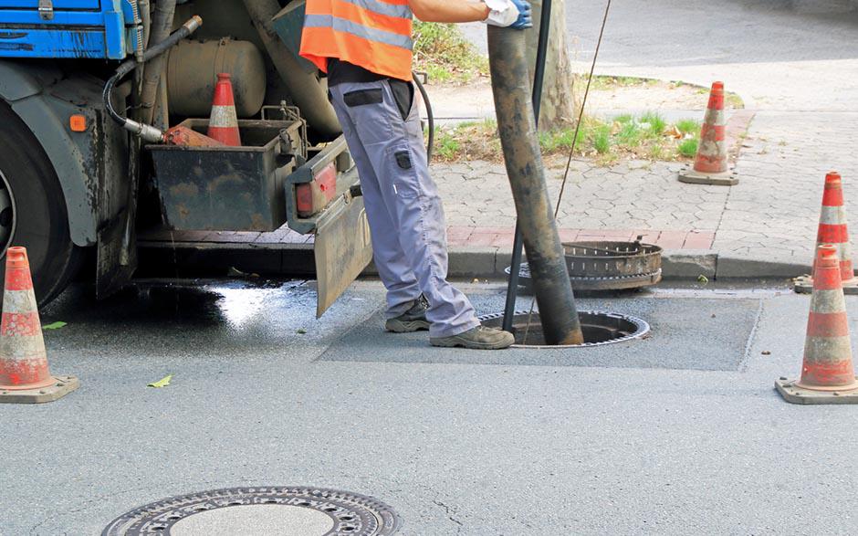 comment déboucher un wc bouché Mantes-la-Jolie